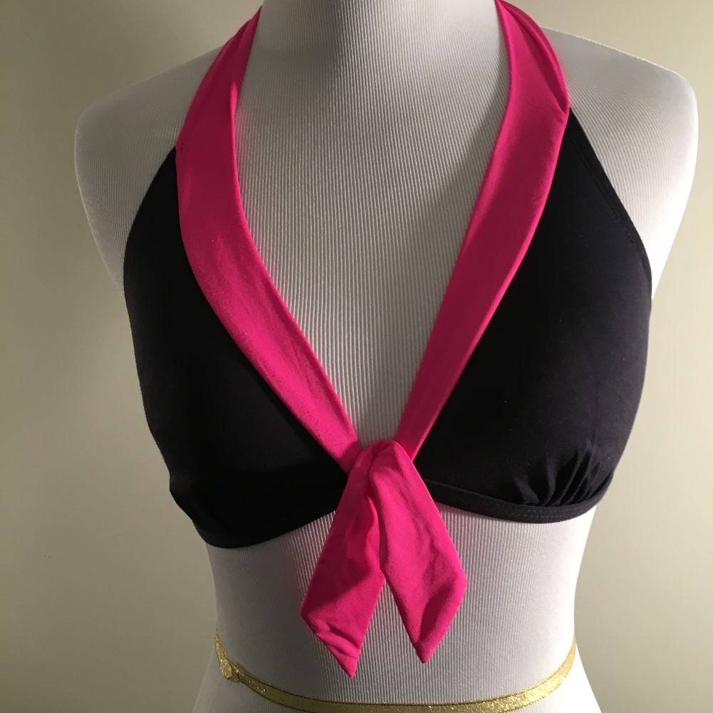 🌞 NWOT Navy and Pink Pinup Bikini Top